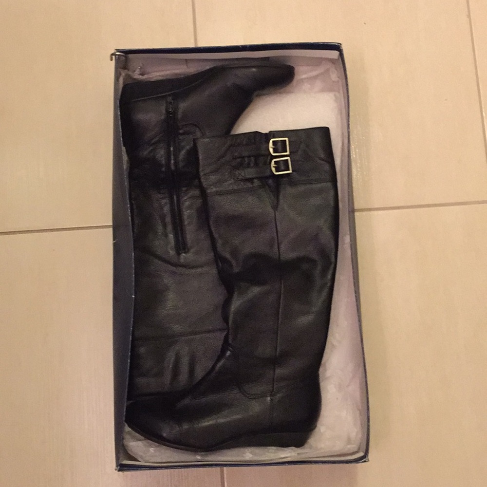 Arturo Chiang Black Wedged Boots. Size 7